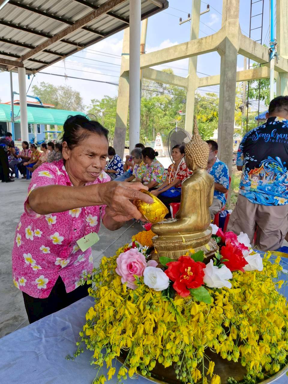 กิจกรรมโรงเรียนผู้สูงอายุ ครั้งที่ 4 ในโครงการส่งเสริมและพัฒนาคุณภาพชีวิตผู้สูงอายุ ประจำปีงบประมาณ พ.ศ. 2569 และจัดพิธีสรงน้ำพระ รดน้ำดำหัวผู้สูงอายุเนื่องในวันสงกรานต์