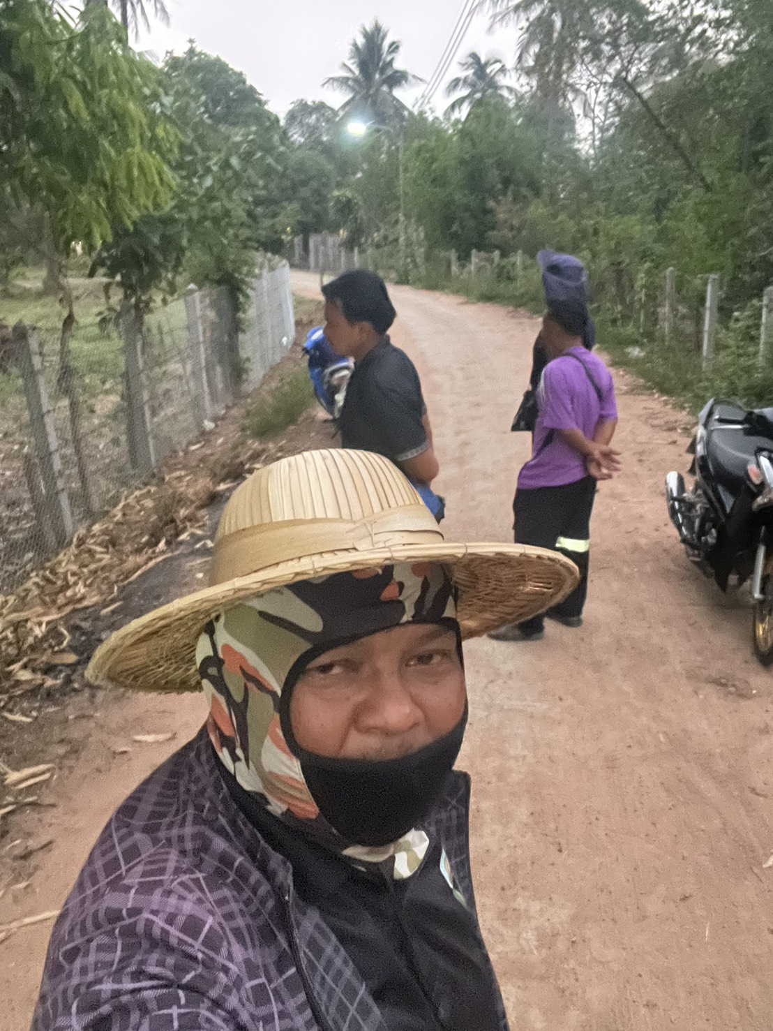 ลงพื้นที่ช่วยเหลือจ่ายน้ำประปา เพื่อบรรเทาความเดือดร้อนให้กับประชาชนในเบื้องต้น