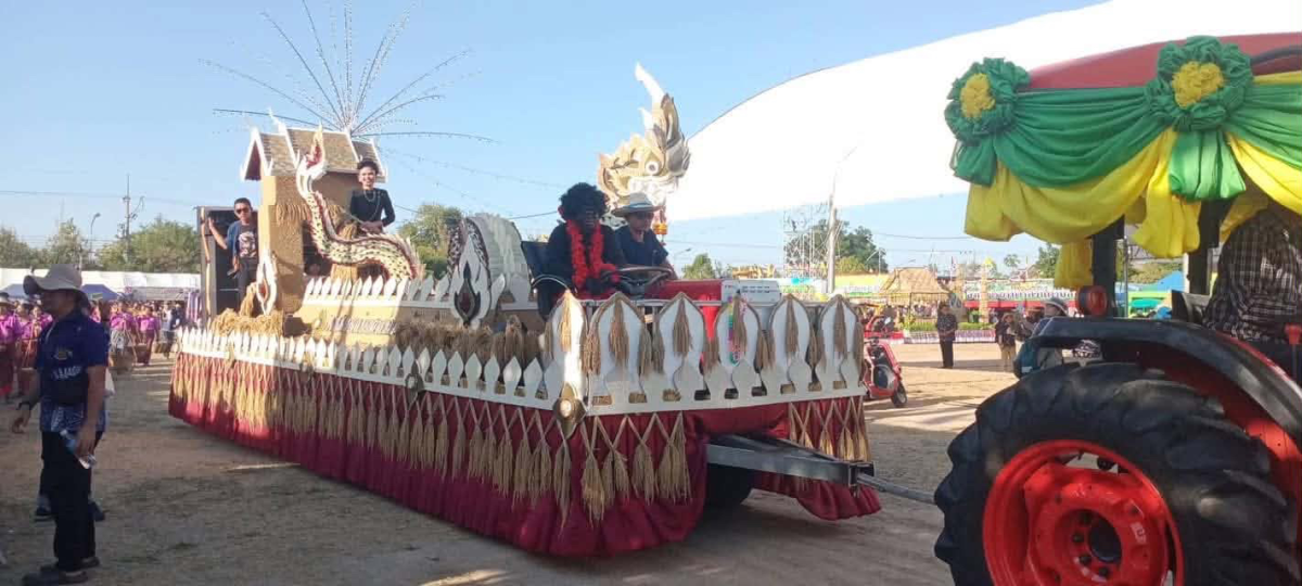 ร่วมกิจกรรมงาน “สืบสานตำนานข้าว และของดีอำเภอโนนสูง ประจำปีงบประมาณ 2568