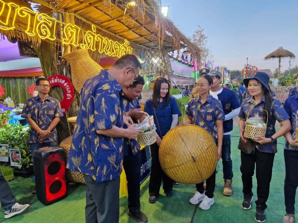 ร่วมกิจกรรมงาน “สืบสานตำนานข้าว และของดีอำเภอโนนสูง ประจำปีงบประมาณ 2568
